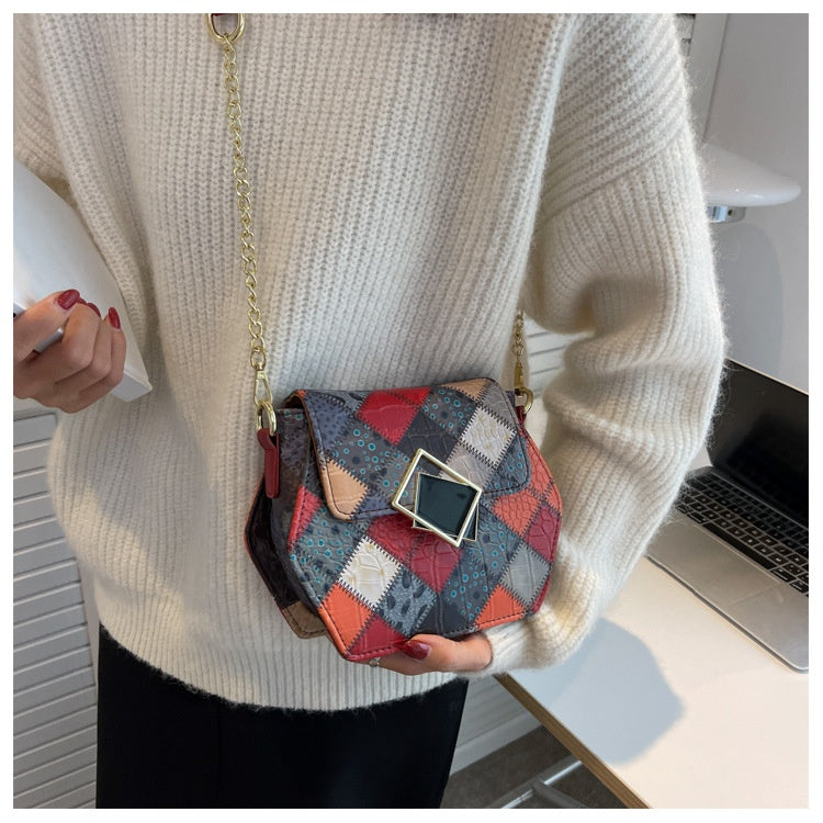 Stylish Textured Stitching Chain Small Square Bag